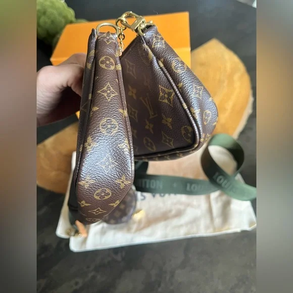 Louis Vuitton multi pochette - Picture 12 of 16